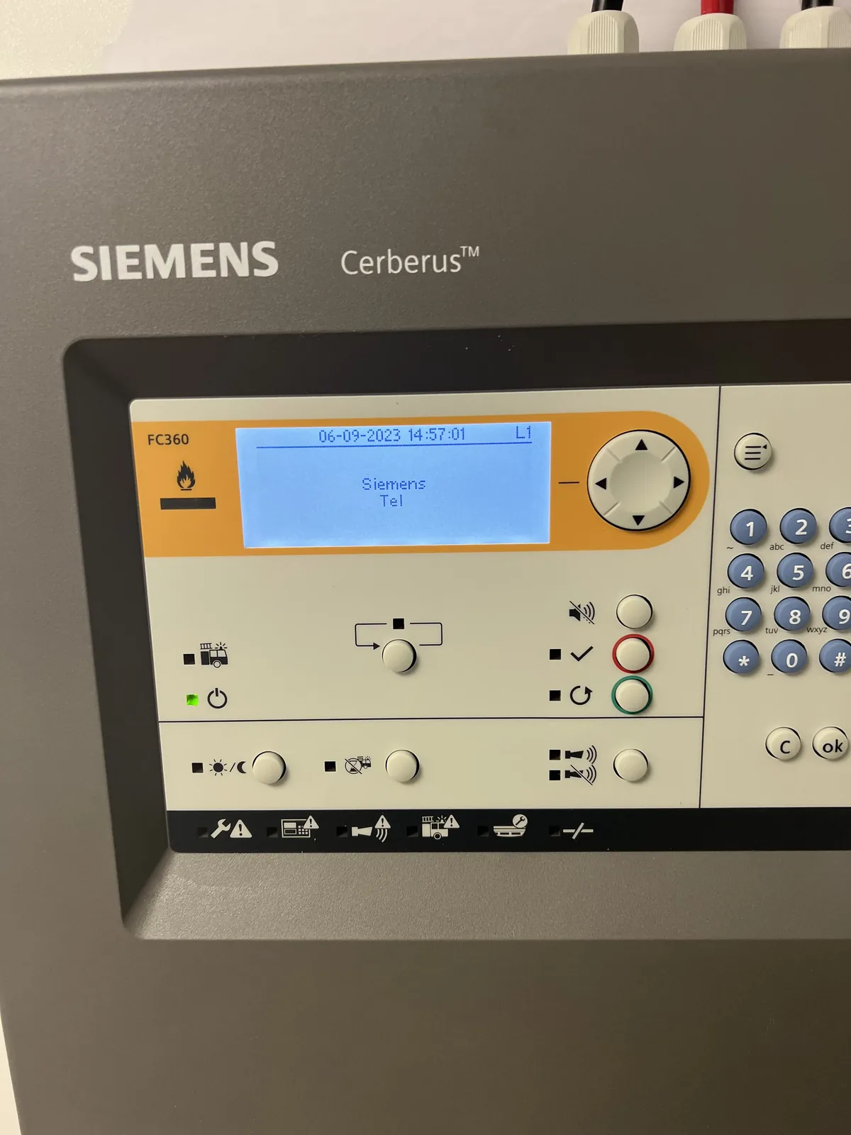 Siemens Cerberus Brandmeldezentrale FC360