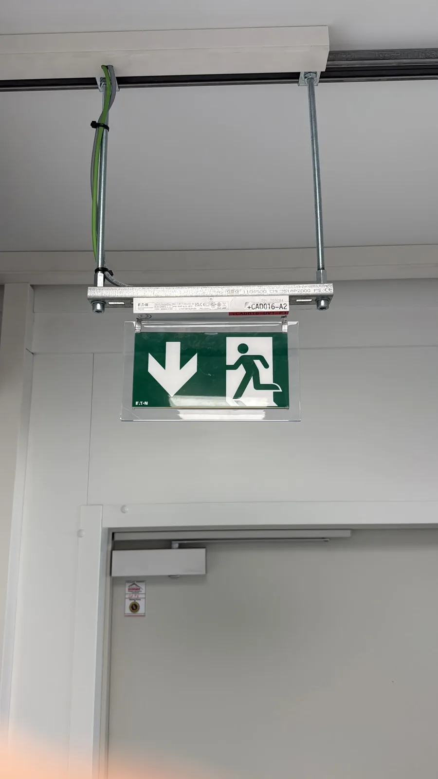Sicherheits- und Fluchtwegbeleuchtung
