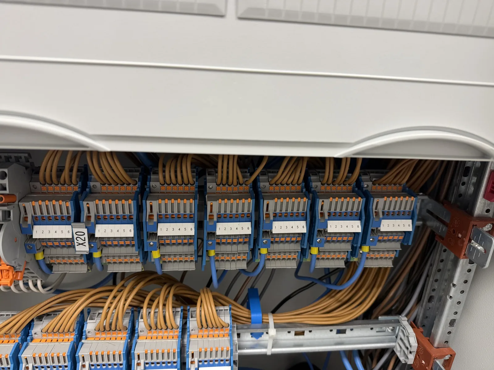 Sauber geplanter und aufgebauter Schaltschrank